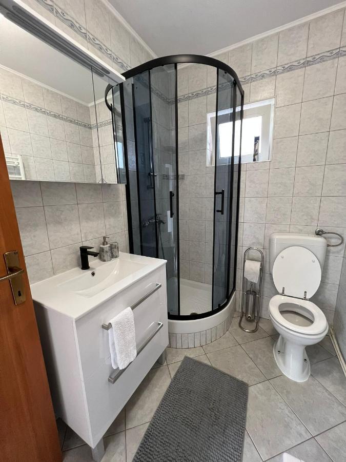 Apartman Lara Apartment